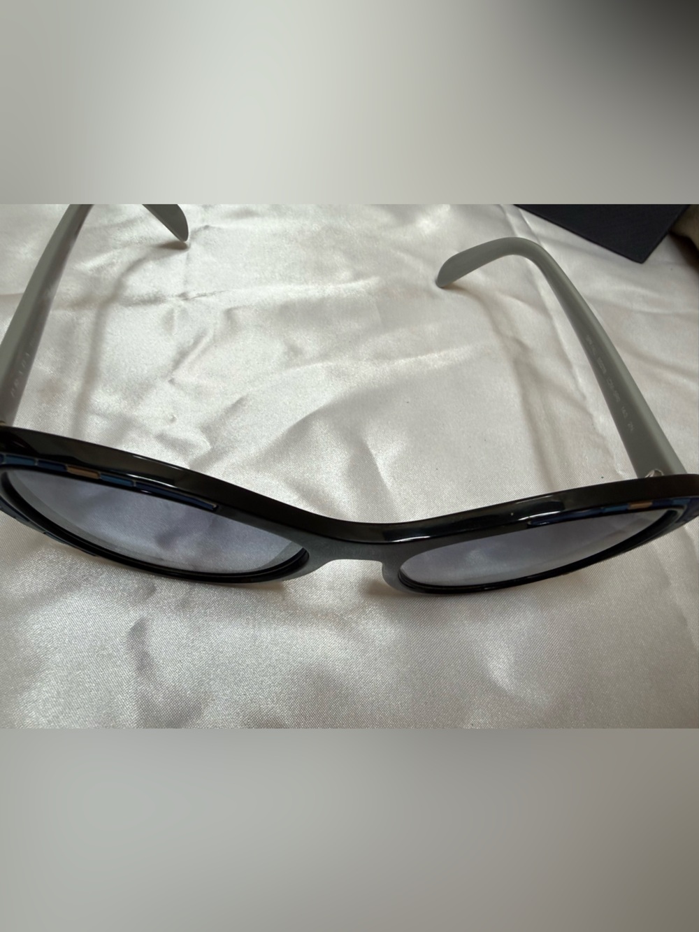 Prada Oversized Black Geometric Inlay Gradient Sunglasses Made in Italy w/ Case - Picture 8 of 10